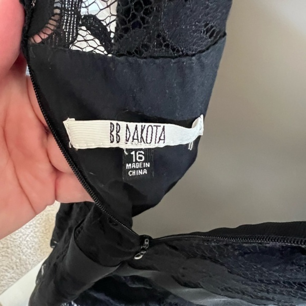 BB Dakota Cyrus Black Lace Dress‎ SZ 16 - Picture 2 of 5